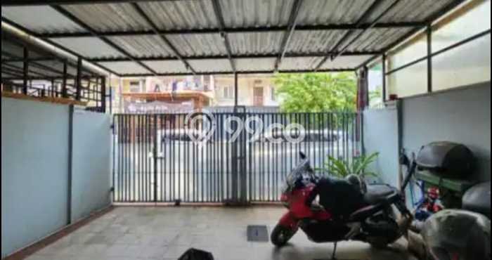 Rumah Minimalis 4 KT di Taman Palem Jakarta Barat Rumah Minimalis 4 KT di Taman Palem Jakarta Barat
