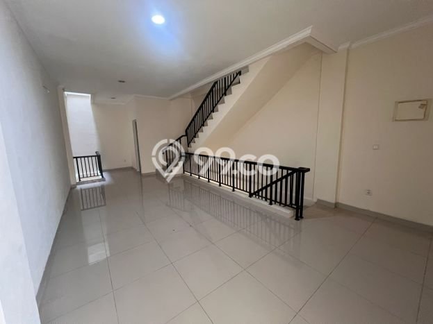 Ruko Bagus Dijual LB 236m2 Lokasi Strategis Jakarta Barat Area Cocok untuk Berbisnis Ruko Bagus Dijual LB 236m2 Lokasi Strategis Jakarta Barat Area Cocok untuk Berbisnis