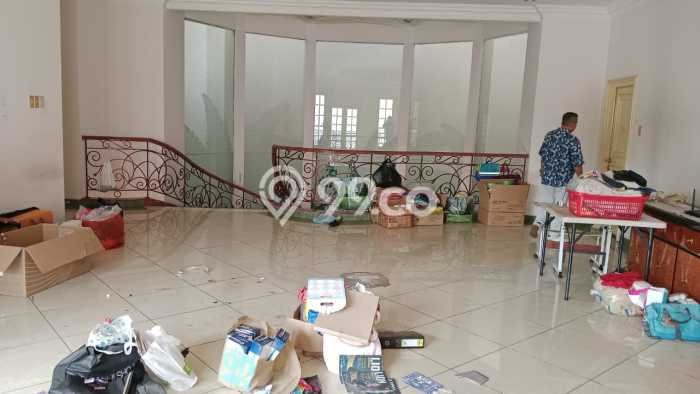 For Sale! Luxury House LT 600m2 Desain Elegan di Pantai Mutiara For Sale! Luxury House LT 600m2 Desain Elegan di Pantai Mutiara