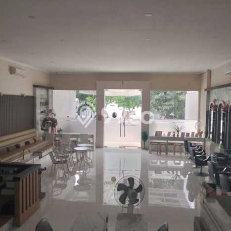 Rumah Luxury Modern Tanpa Renovasi di Taman Surya Jakarta Barat Rumah Luxury Modern Tanpa Renovasi di Taman Surya Jakarta Barat