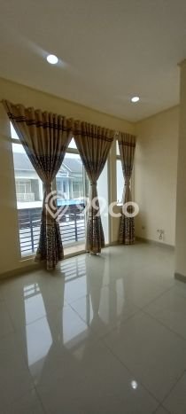 Dijual Hunian Rumah Terawat 2 KT di Green Lake City, Jakarta Barat Dijual Hunian Rumah Terawat 2 KT di Green Lake City, Jakarta Barat