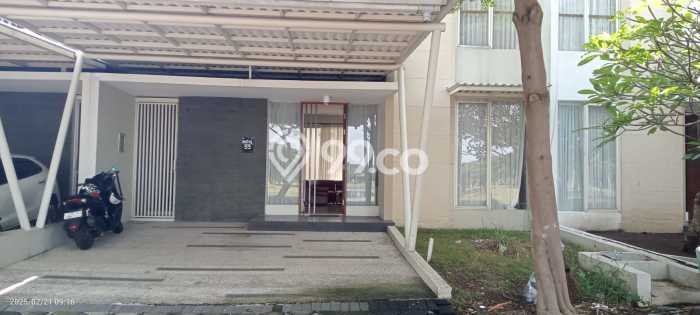 For Sale Hunian Rumah Terawat 4 Kamar di Citraland, Surabaya For Sale Hunian Rumah Terawat 4 Kamar di Citraland, Surabaya