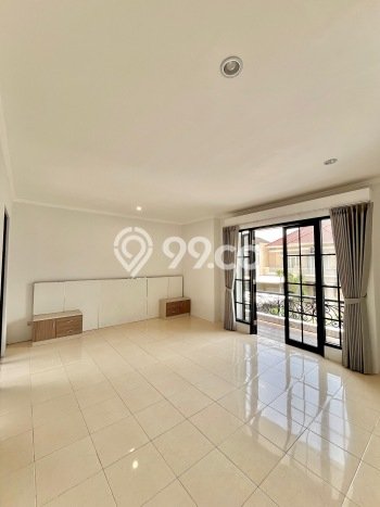 Rumah Mewah Siap Huni LT 280m2 di Sambikerep, Surabaya Rumah Mewah Siap Huni LT 280m2 di Sambikerep, Surabaya