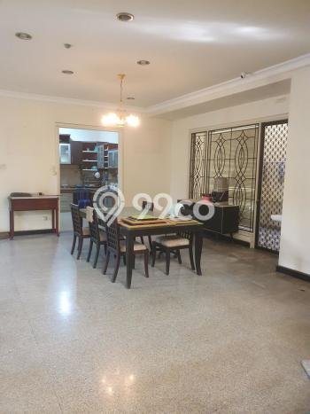Dijual Rumah Premium dengan Fasilitas Sekitar Lengkap di Sukolilo, Surabaya Dijual Rumah Premium dengan Fasilitas Sekitar Lengkap di Sukolilo, Surabaya