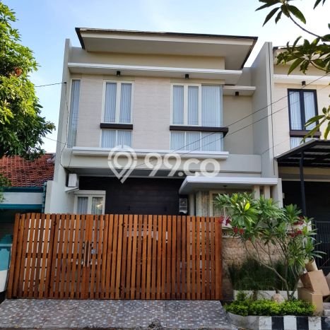 Hunian Cantik Minimalis Lb 180m2 di Rungkut, Surabaya Hunian Cantik Minimalis Lb 180m2 di Rungkut, Surabaya
