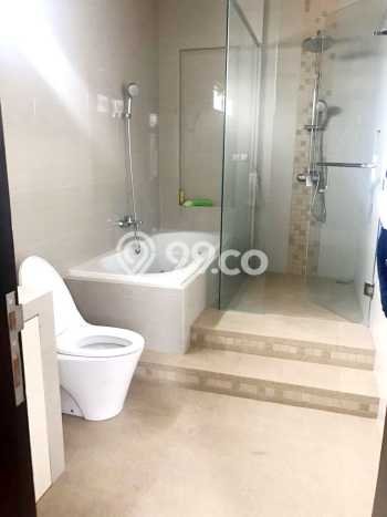 Hunian Mewah Siap Huni LT 225m2 di Rungkut, Surabaya Hunian Mewah Siap Huni LT 225m2 di Rungkut, Surabaya