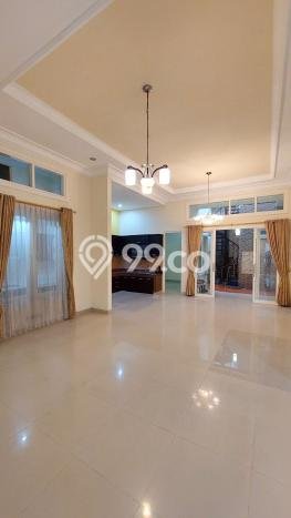 Rumah Eksklusif Siap Huni LT 217m2 di Gayungan, Surabaya Rumah Eksklusif Siap Huni LT 217m2 di Gayungan, Surabaya