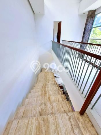 For Sale Rumah Mewah Exclusive di Mulyorejo, Surabaya For Sale Rumah Mewah Exclusive di Mulyorejo, Surabaya