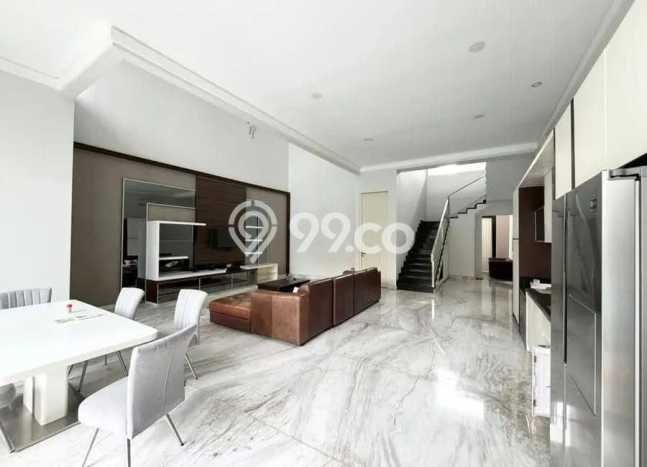 Rumah area Wiyung, Surabaya, Luas 644m2m² LB 900m2m² - SEGERA MILIKI! Rumah area Wiyung, Surabaya, Luas 644m2m² LB 900m2m² - SEGERA MILIKI!