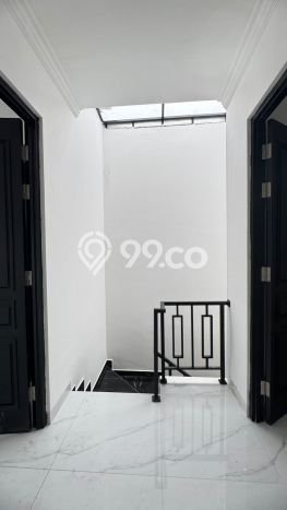Siap Huni Hunian Elit 4 Kamar di Sukolilo Dekat ke Mana Pun Siap Huni Hunian Elit 4 Kamar di Sukolilo Dekat ke Mana Pun