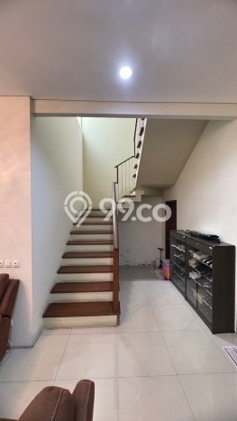 For Sale Rumah Mewah Exclusive di Lakarsantri, Surabaya For Sale Rumah Mewah Exclusive di Lakarsantri, Surabaya