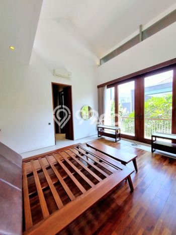 For Sale Rumah Mewah Exclusive di Mulyorejo, Surabaya For Sale Rumah Mewah Exclusive di Mulyorejo, Surabaya