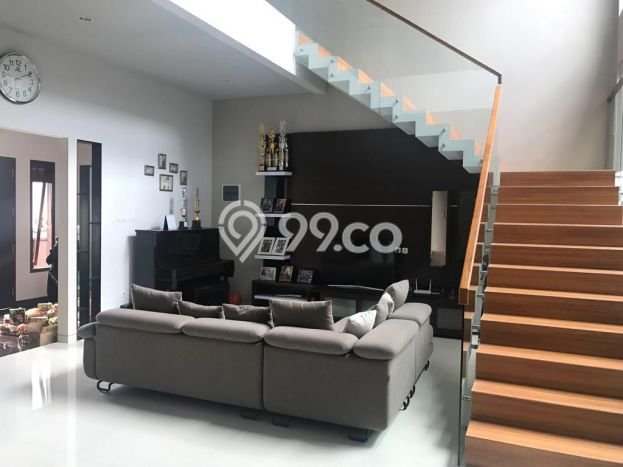 Dijual Rumah Premium dengan Fasilitas Sekitar Komplit di Rungkut, Surabaya Dijual Rumah Premium dengan Fasilitas Sekitar Komplit di Rungkut, Surabaya