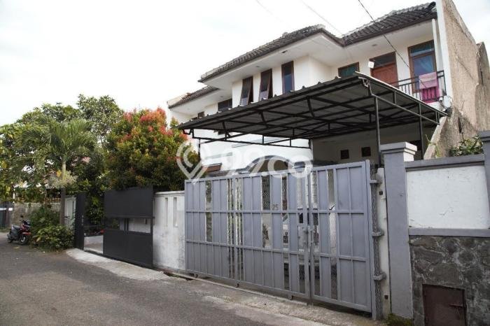 Rumah di Batununggal, Luas 270m2m², Bangunan 500m2m² Rumah di Batununggal, Luas 270m2m², Bangunan 500m2m²