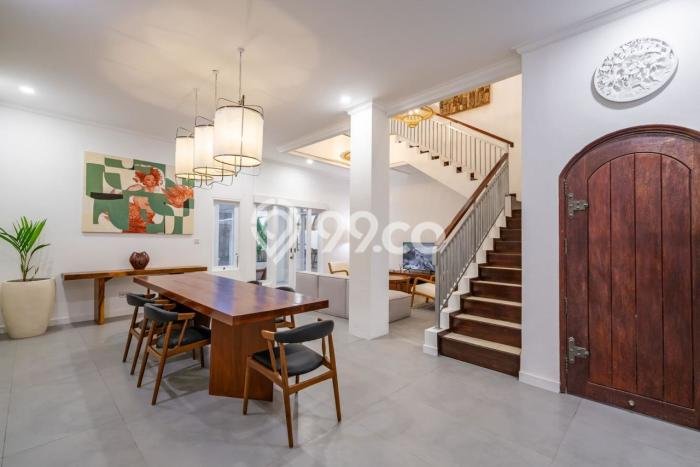 LOKASI TERBAIK! Vila Kawasan , Ukuran 295m2m², Lingkungan Tenang dan nyaman LOKASI TERBAIK! Vila Kawasan , Ukuran 295m2m², Lingkungan Tenang dan nyaman