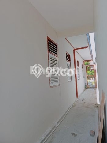 Rumah Lokasi Strategis di Mulyorejo, Surabaya, LT 341m2m² LB 255m2m² Rumah Lokasi Strategis di Mulyorejo, Surabaya, LT 341m2m² LB 255m2m²