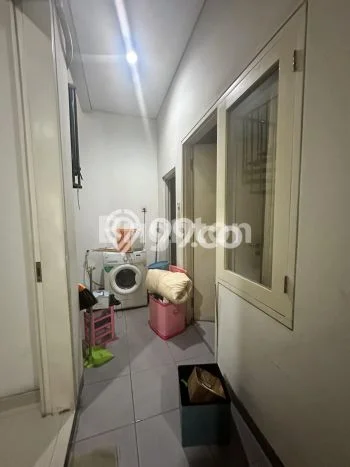 Rumah Luxury Modern Siap Huni di Manyar Surabaya Rumah Luxury Modern Siap Huni di Manyar Surabaya