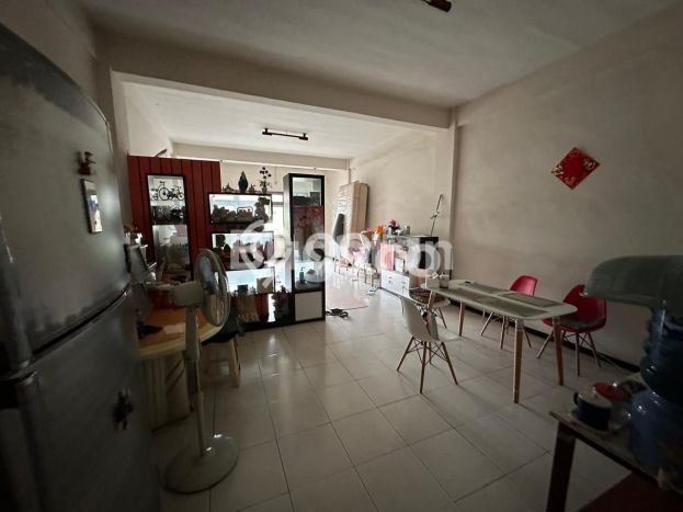 INVESTASI MENGUNTUNGKAN! Ruko di Rungkut, Luas 225m2m², Pusat Komersial INVESTASI MENGUNTUNGKAN! Ruko di Rungkut, Luas 225m2m², Pusat Komersial