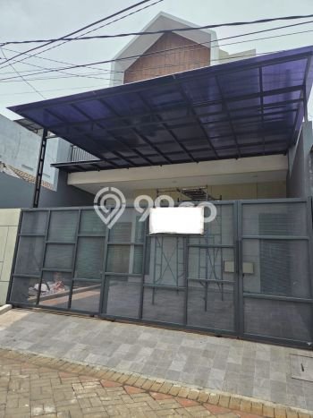 Rumah Modern Cantik 5 Kamar Bisa Langsung Pindah di Rungkut Rumah Modern Cantik 5 Kamar Bisa Langsung Pindah di Rungkut