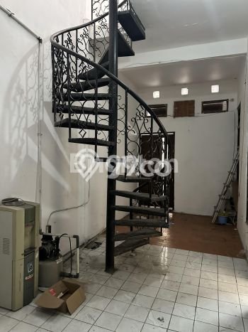 Rumah sewa siap pakai 7 KT di ngagel, Surabaya Rumah sewa siap pakai 7 KT di ngagel, Surabaya