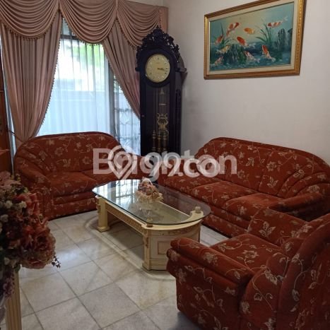 Hot Offer Hunian Premium Ideal dan Luas di Wonocolo, Surabaya Hot Offer Hunian Premium Ideal dan Luas di Wonocolo, Surabaya