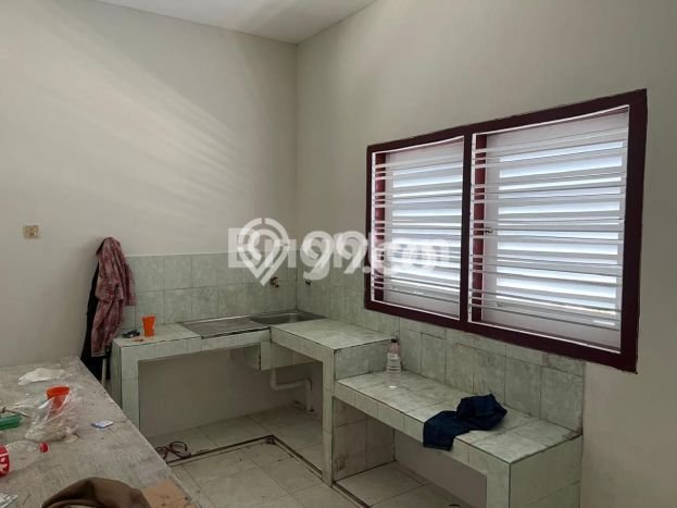 Rumah Lokasi Strategis di Mulyorejo, Surabaya, LT 341m2m² LB 255m2m² Rumah Lokasi Strategis di Mulyorejo, Surabaya, LT 341m2m² LB 255m2m²