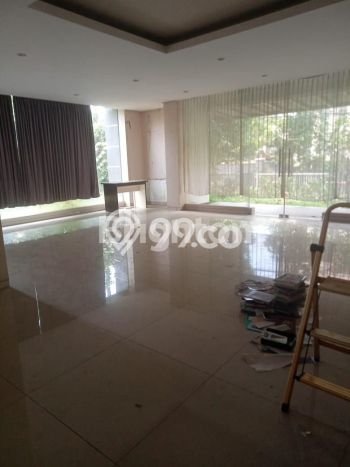 Rumah LB 600m2m² Dekat dengan Fasilitas Umum, Surabaya - Lokasi Strategis Rumah LB 600m2m² Dekat dengan Fasilitas Umum, Surabaya - Lokasi Strategis