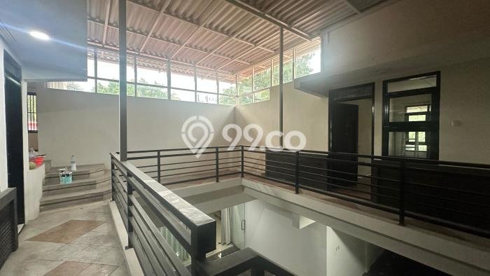 Disewakan Segera Rumah Kondisi Bagus di Kawasan Manyar, Surabaya Disewakan Segera Rumah Kondisi Bagus di Kawasan Manyar, Surabaya