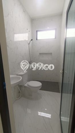 Rumah di Mulyorejo, Surabaya, LT 100m2m² Bangunan 160m2m² - INVESTASI TERBAIK! Rumah di Mulyorejo, Surabaya, LT 100m2m² Bangunan 160m2m² - INVESTASI TERBAIK!