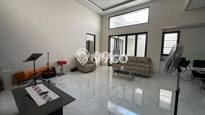 Rumah Elit Modern Siap Huni di Araya Malang Rumah Elit Modern Siap Huni di Araya Malang