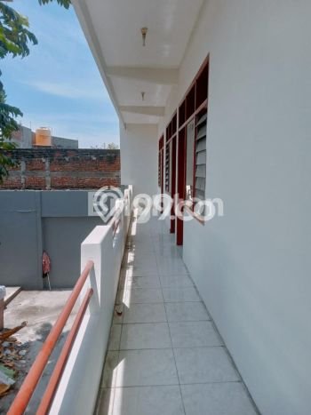 Rumah Lokasi Strategis di Mulyorejo, Surabaya, LT 341m2m² LB 255m2m² Rumah Lokasi Strategis di Mulyorejo, Surabaya, LT 341m2m² LB 255m2m²