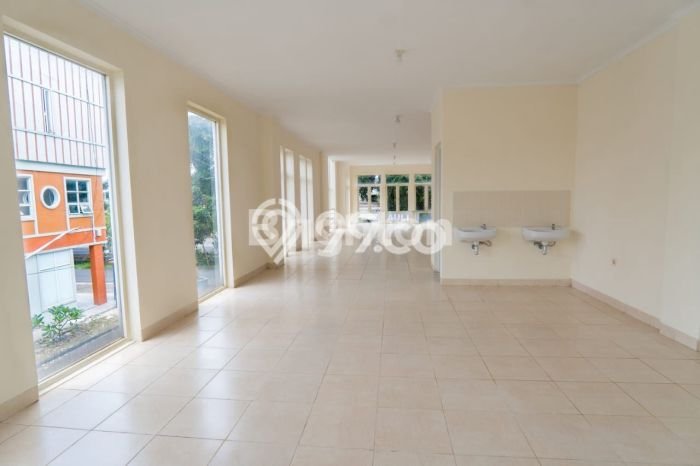 Unit Ruko Dijual di Malang LT 92m2 & LB 223m2 Unit Ruko Dijual di Malang LT 92m2 & LB 223m2