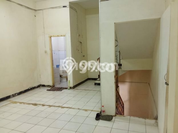 Ruko Disewakan Kawasan Sukolilo, Luas 130m2m², Lokasi Premium Ruko Disewakan Kawasan Sukolilo, Luas 130m2m², Lokasi Premium