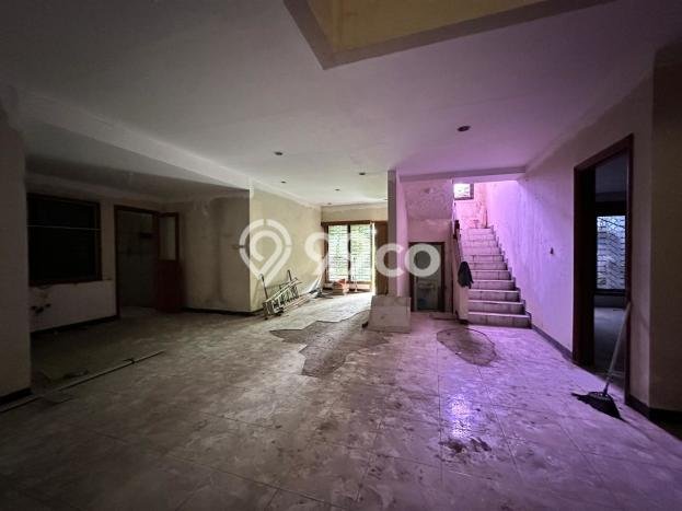 Rumah Mewah Dijual LT 322m2 di Dukuh Pakis, Surabaya Rumah Mewah Dijual LT 322m2 di Dukuh Pakis, Surabaya