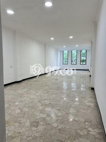 Ruko untuk disewa di Gubeng punya LT 90m2 & LB 300m2 harga sewa kompetitif Ruko untuk disewa di Gubeng punya LT 90m2 & LB 300m2 harga sewa kompetitif