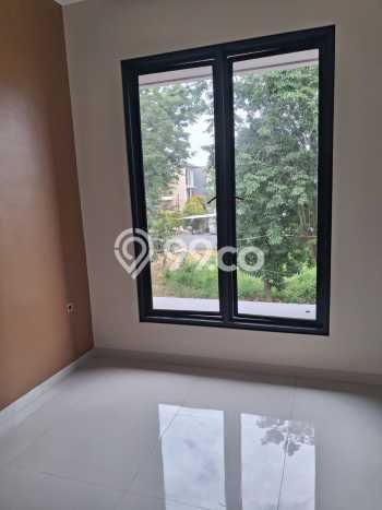 Dijual Rumah Eksklusif 4 KT di Manyar, Surabaya Dijual Rumah Eksklusif 4 KT di Manyar, Surabaya
