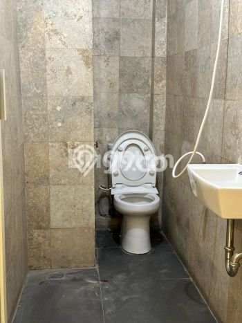 Ruko untuk disewa di Gubeng punya LT 90m2 & LB 300m2 harga sewa kompetitif Ruko untuk disewa di Gubeng punya LT 90m2 & LB 300m2 harga sewa kompetitif
