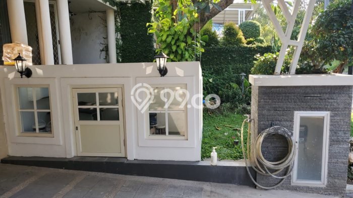 Rumah Elit Modern Tanpa Renovasi di Citraland Surabaya Rumah Elit Modern Tanpa Renovasi di Citraland Surabaya