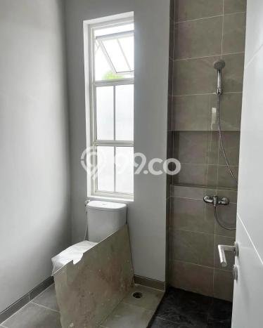 Rumah Strategis Modern Lb 69m2 di Lakarsantri, Surabaya Rumah Strategis Modern Lb 69m2 di Lakarsantri, Surabaya