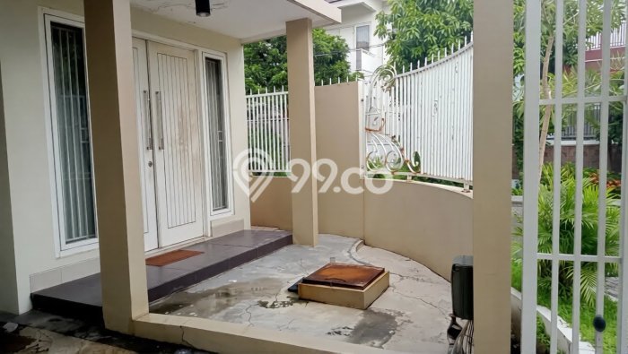 Dijual Rumah Modern 5 KT di Manyar, Surabaya Dijual Rumah Modern 5 KT di Manyar, Surabaya