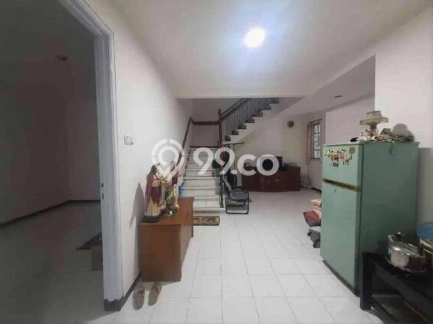 For Sale Hunian Rumah Nyaman 4 KT di Pakuwon, Surabaya For Sale Hunian Rumah Nyaman 4 KT di Pakuwon, Surabaya