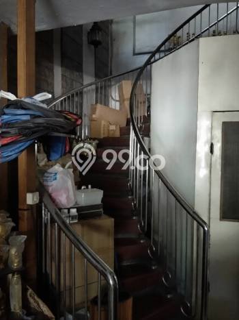 Unit Ruko Dijual di Surabaya LT 87m2 & LB 348m2 Unit Ruko Dijual di Surabaya LT 87m2 & LB 348m2