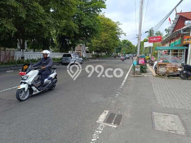 Lahan Kosong Dijual di Umbulharjo, Yogyakarta, Luas 250m2 Area Strategis Lahan Kosong Dijual di Umbulharjo, Yogyakarta, Luas 250m2 Area Strategis