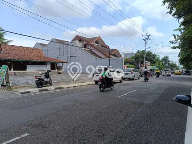 Lahan Kosong Dijual di Umbulharjo, Yogyakarta, Luas 250m2 Area Strategis Lahan Kosong Dijual di Umbulharjo, Yogyakarta, Luas 250m2 Area Strategis
