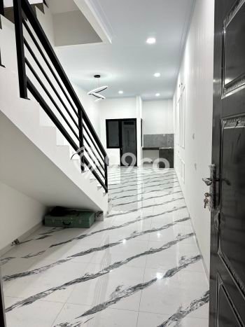 SIAP HUNI! Rumah Strategis di Tanjung Duren Utara, Luas 56m² Bangunan 165m² SIAP HUNI! Rumah Strategis di Tanjung Duren Utara, Luas 56m² Bangunan 165m²