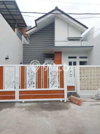 Rumah LT 105m² Dekat Tempat Strategis di Bekasi Utara, Bekasi Rumah LT 105m² Dekat Tempat Strategis di Bekasi Utara, Bekasi