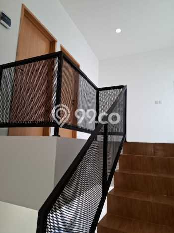 Rumah Akses Mudah di Harapan Indah, Bekasi, LT 75m² Bangunan 120m² Rumah Akses Mudah di Harapan Indah, Bekasi, LT 75m² Bangunan 120m²