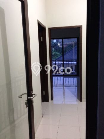 Rumah Luas Asri 4 KT Siap Pakai di Bintaro Tangerang Selatan Rumah Luas Asri 4 KT Siap Pakai di Bintaro Tangerang Selatan