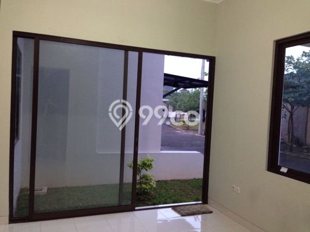 Rumah Luas Asri 4 KT Siap Pakai di Bintaro Tangerang Selatan Rumah Luas Asri 4 KT Siap Pakai di Bintaro Tangerang Selatan