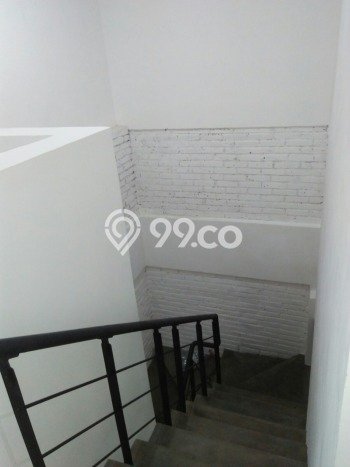 Ruko Dijual di Prime Area Jakarta Selatan Luas 240m2 Ruko Dijual di Prime Area Jakarta Selatan Luas 240m2